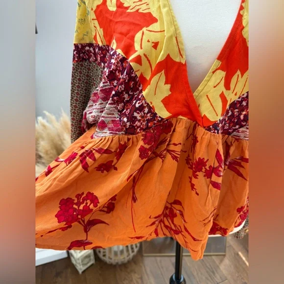 BNWT Free People Multicolor V-Neck Blouse - Picture 4 of 9